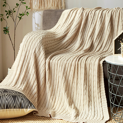 Handgestrickte Decke aus Baumwolle